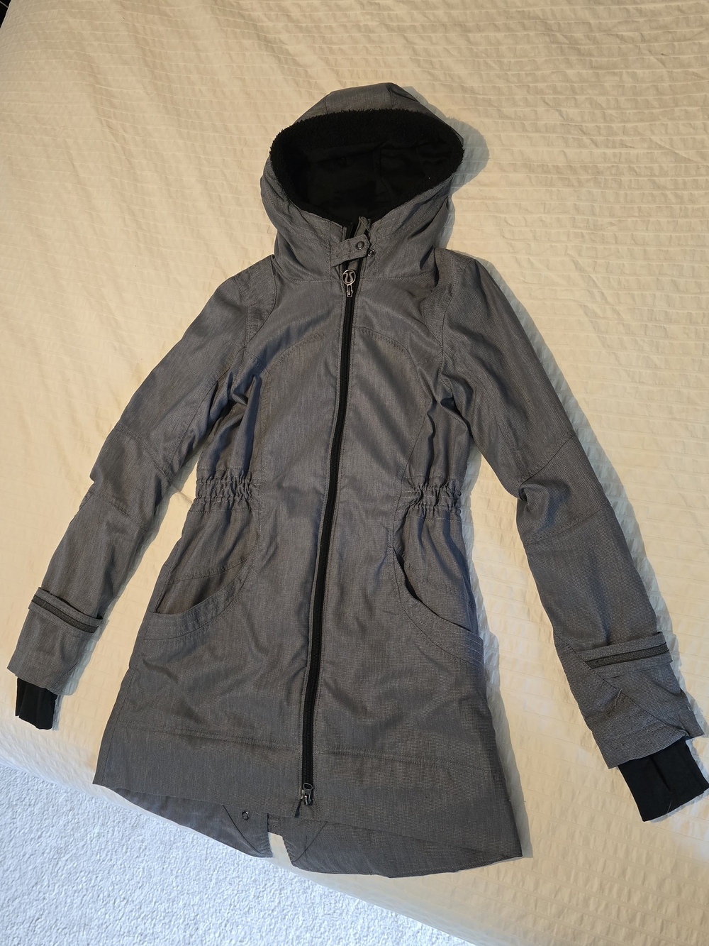 Lululemon Women’s Hooded Gray Lightweight Parka Jacket